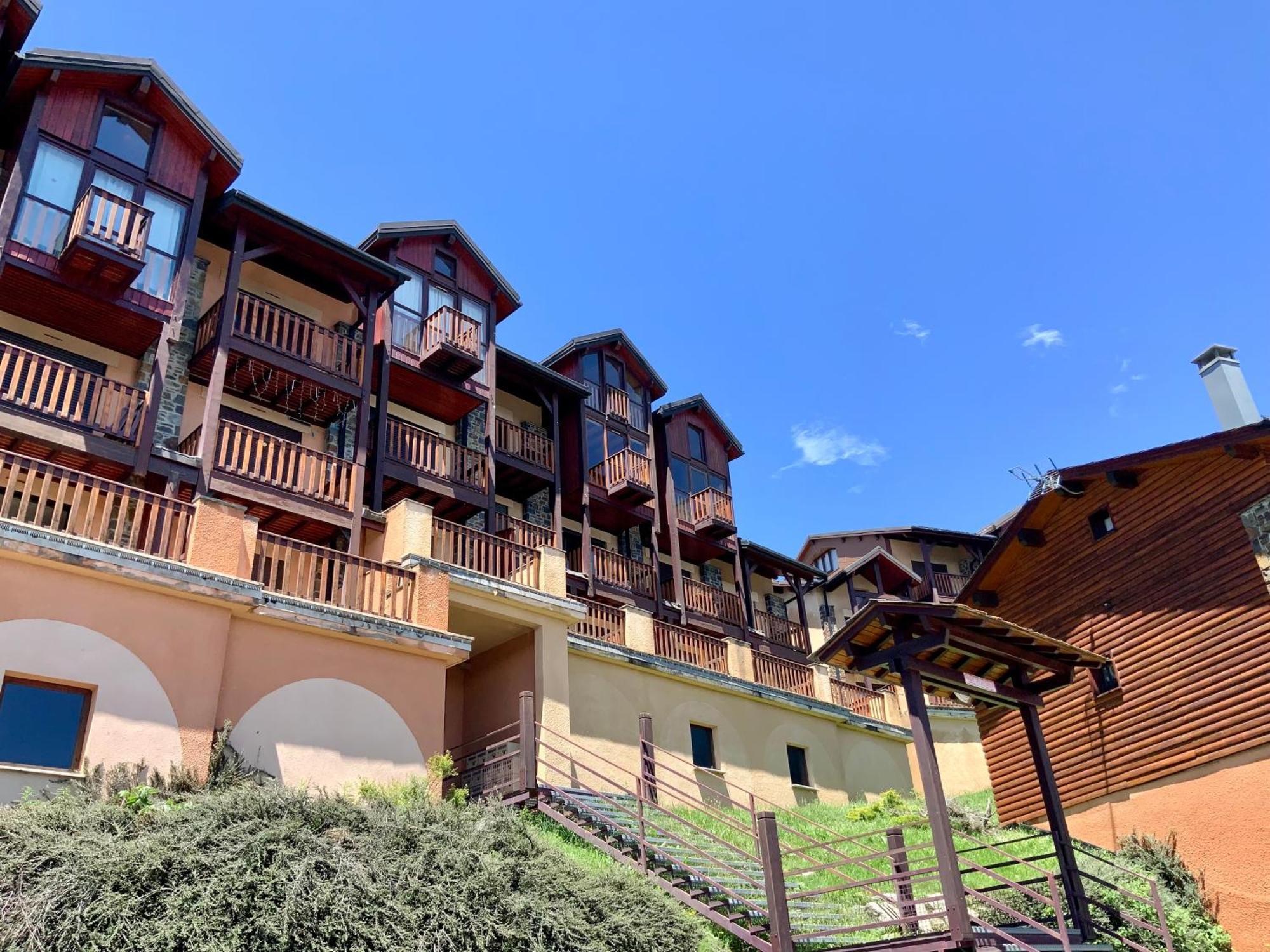 Studio Cabine Chaleureux A Pyrenees 2000 - Wifi Et Parking Prive Bolquère 외부 사진